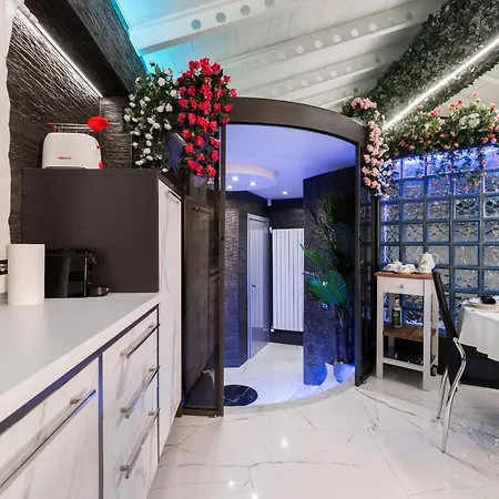 The Garden Regency 펜션