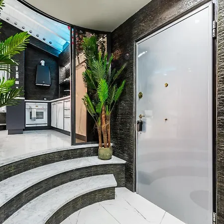 別荘 The Garden Regency *